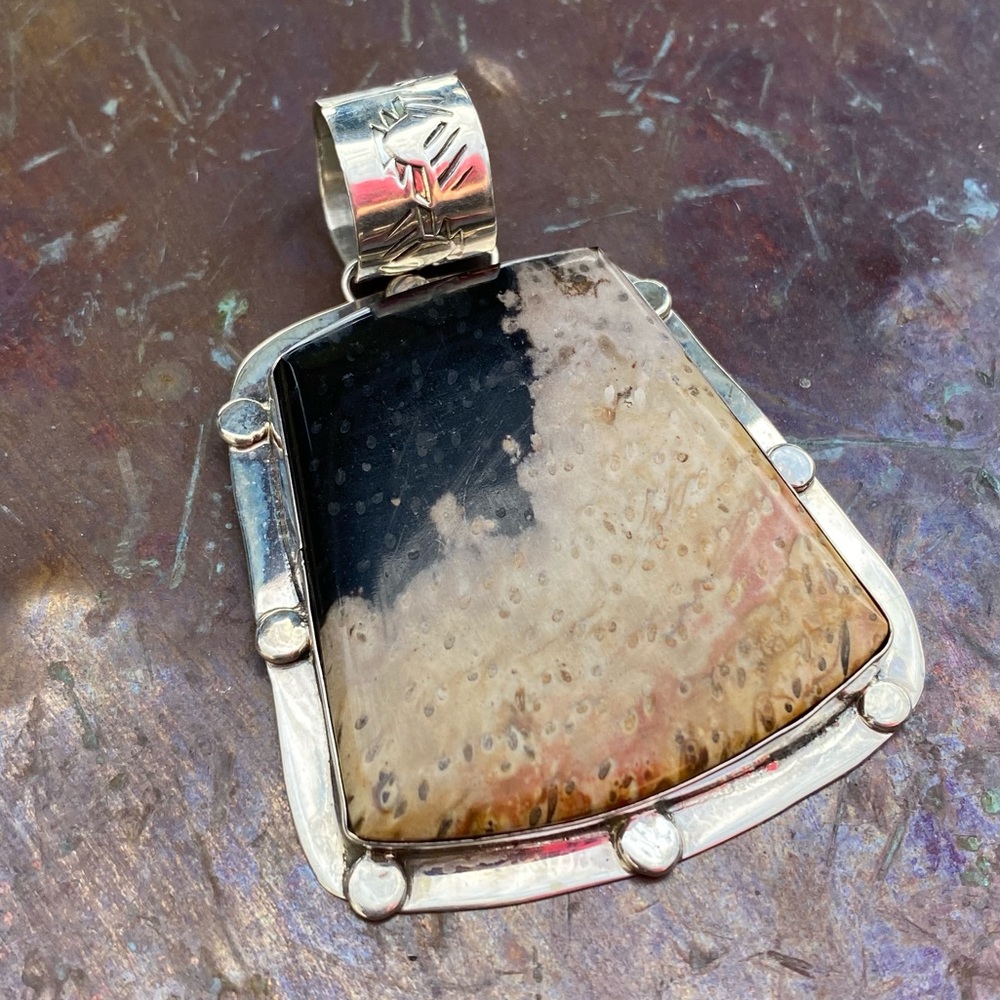 NWOT Fossilized Palmwood Large Silver Pendant